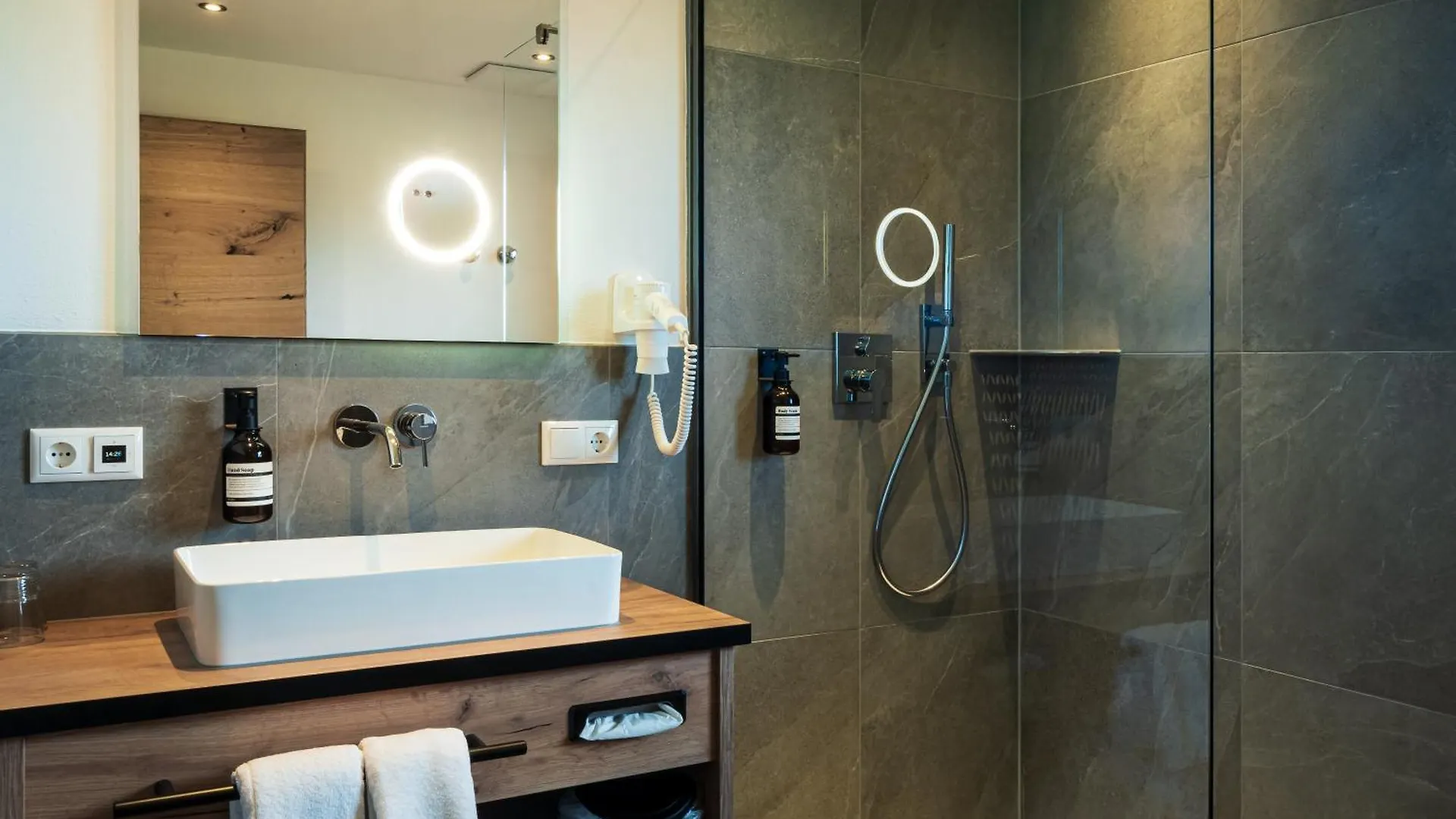 Guest house Appartements Hochoedlehen Schoenau am Koenigsee
