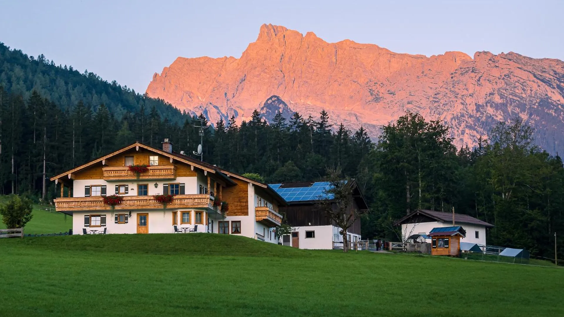 *** Guest house Appartements Hochoedlehen Schoenau am Koenigsee Germany
