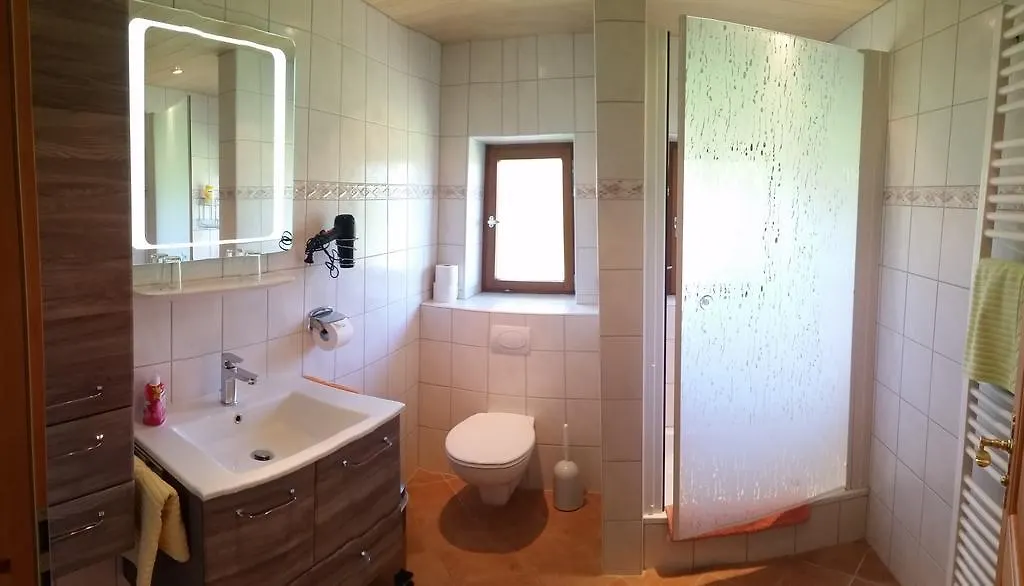 Appartements Hochoedlehen Schoenau am Koenigsee Guest house